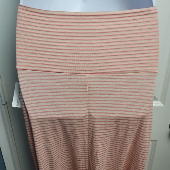 NWT- WINDSOR Maxi Skirt  - Picture 5 of 7